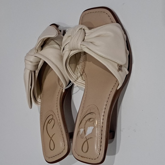 Sam Edelman Darcie Bow Kitten Heel Sandals - Picture 5 of 10